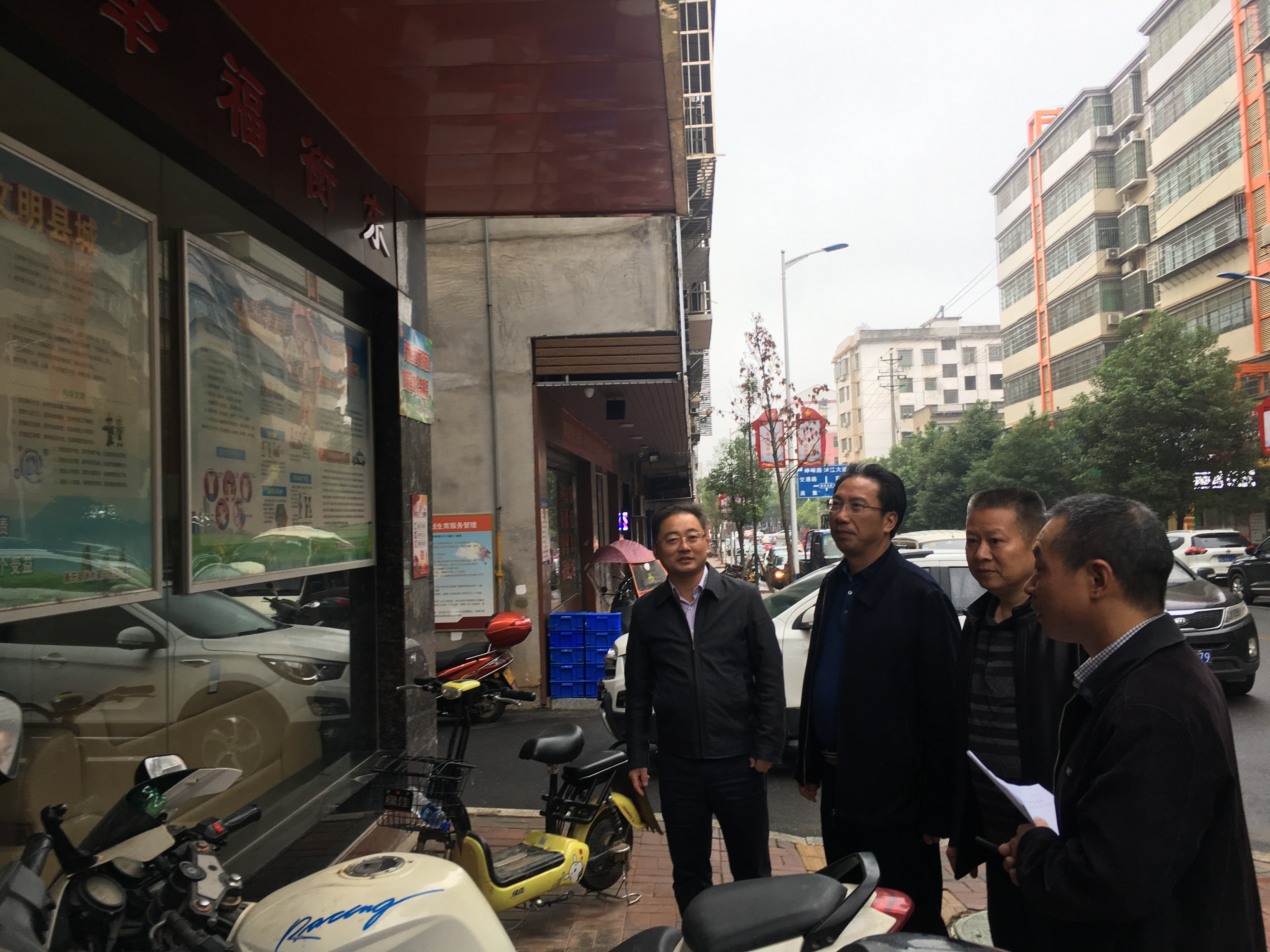 南宁兴东社区人口_广西南宁2020年人口(2)